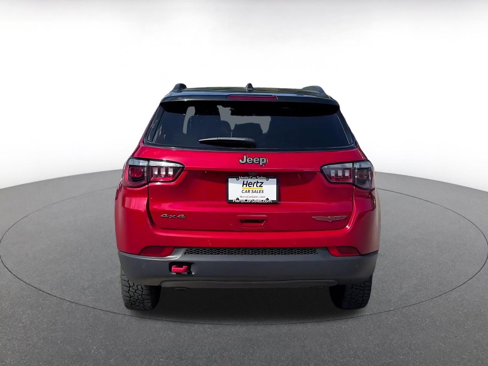 Used 2025 Jeep Compass Trailhawk AWD/4WD image 10