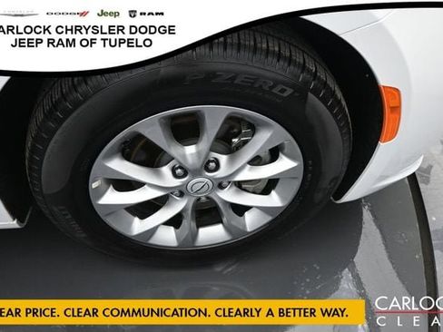 Used 2026 Chrysler Pacifica Limited FWD image 46