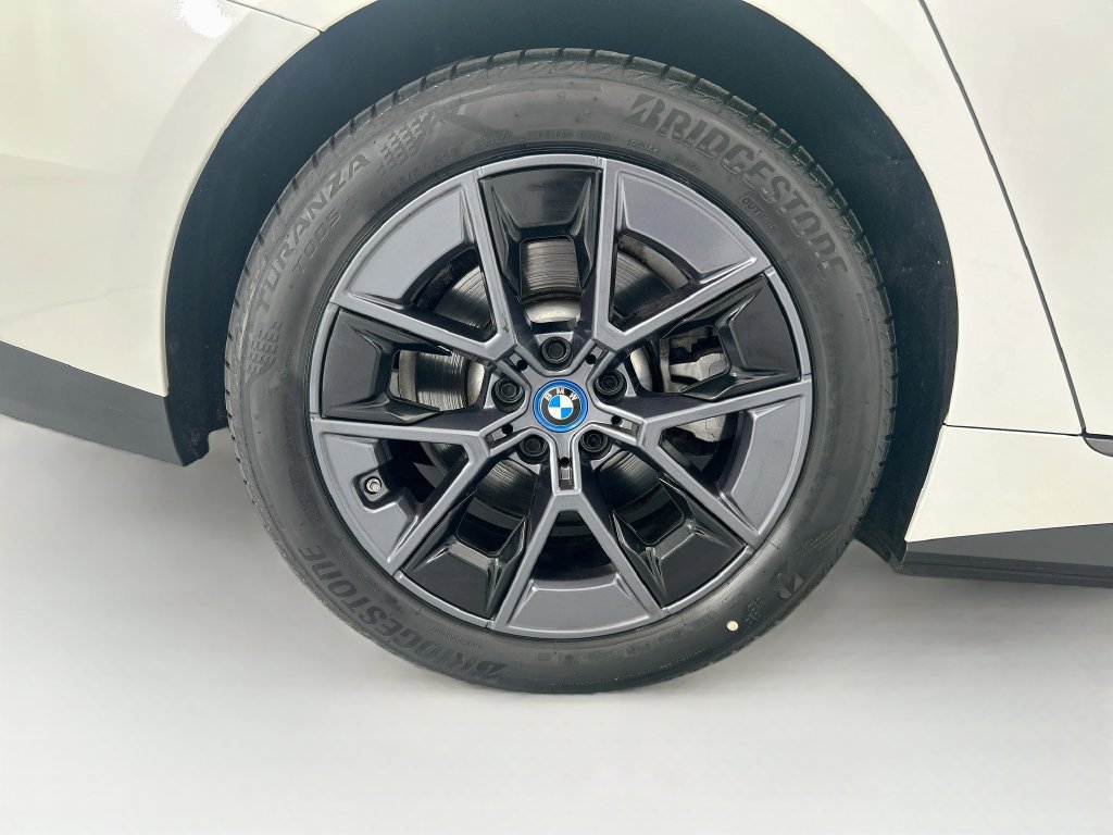 Used 2023 BMW i4 eDrive40 w/ Premium Package RWD image 32