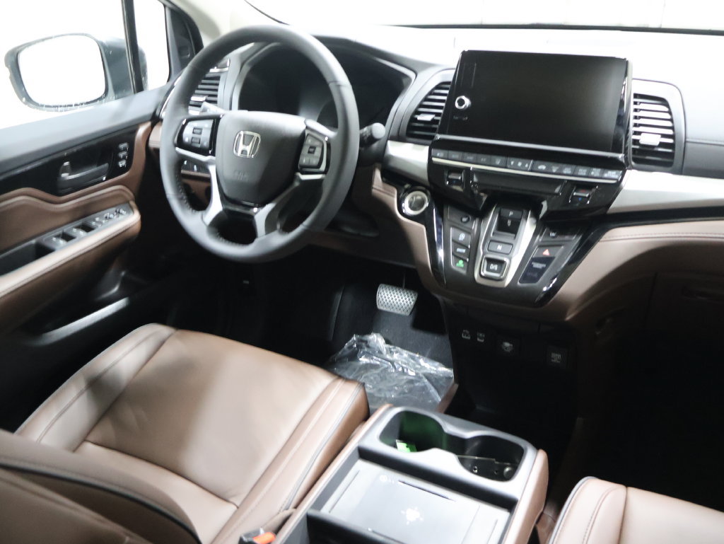 New 2027 Honda Odyssey Touring image 18