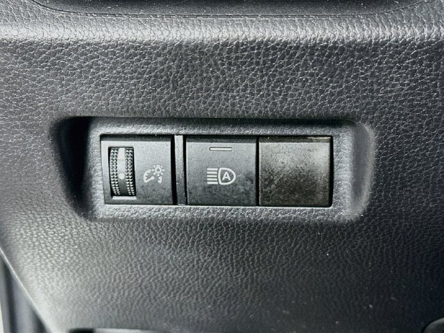 Used 2025 Toyota RAV4 LE AWD/4WD image 21