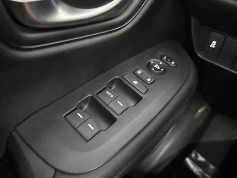 Certified 2026 Honda HR-V LX image 16