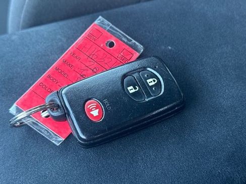 Used 2013 Toyota Prius Two image 29