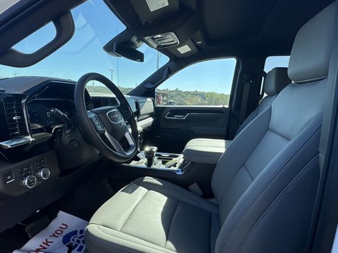 New 2026 GMC Sierra 1500 SLT w/ SLT Premium Package image 10