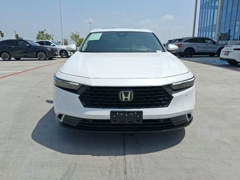Used 2025 Honda Accord Touring image 2