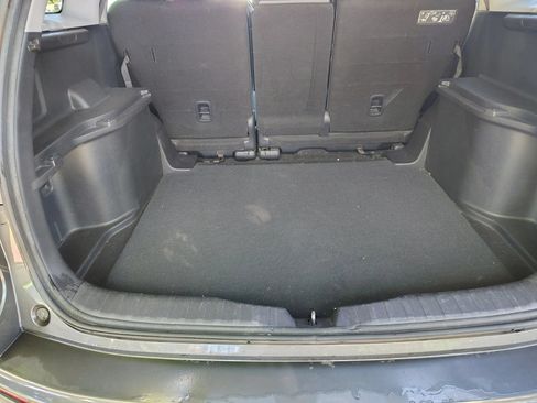 Used 2011 Honda CR-V LX image 17