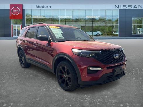 Used 2022 Ford Explorer ST w/ ST Street Pack AWD/4WD image 3