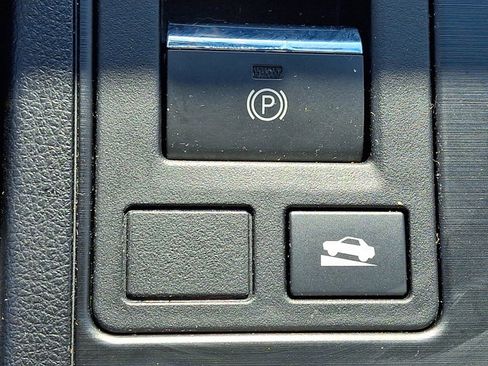 Used 2019 Subaru Legacy 2.5i AWD/4WD image 23