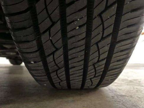 Used 2021 Nissan Versa S image 92