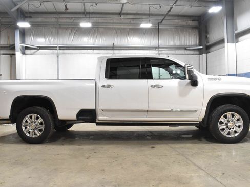 Used 2024 Chevrolet Silverado 3500 High Country w/ High Country Premium Package AWD/4WD image 25