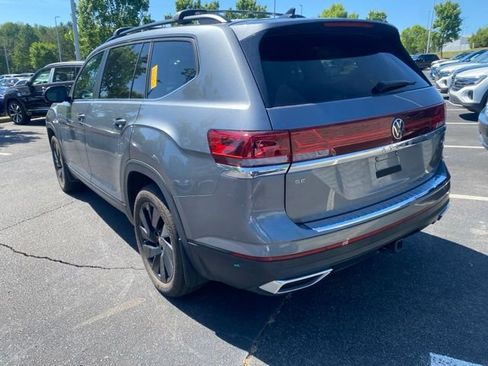 Used 2024 Volkswagen Atlas SE AWD/4WD image 10