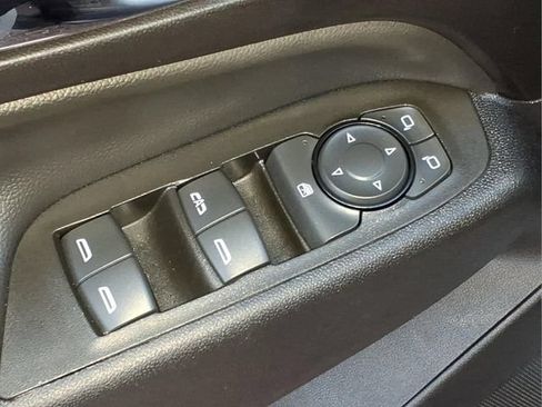 Used 2024 Chevrolet Equinox LT FWD image 16
