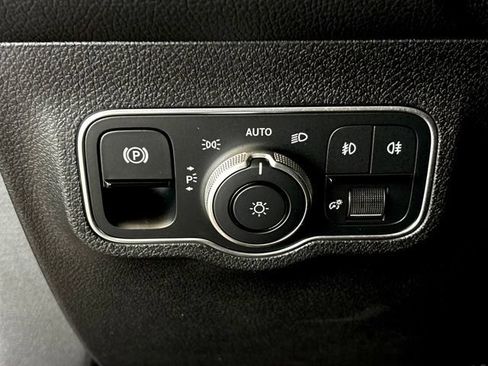 Certified 2026 Mercedes-Benz GLB 250 4MATIC image 25
