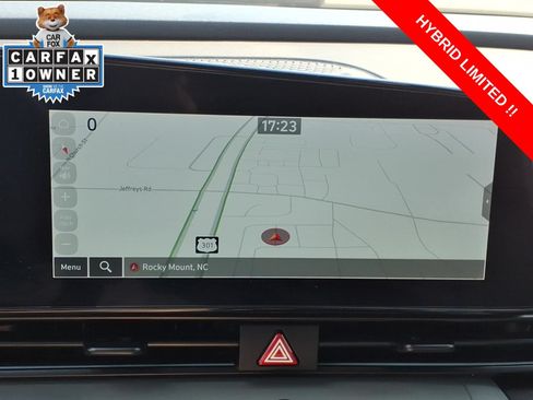 Used 2025 Hyundai Elantra Limited FWD image 20