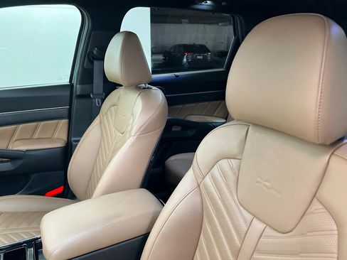 Used 2024 Kia Sorento SX Prestige w/ Olive Brown Leather Package image 17