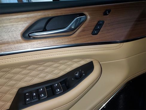 New 2025 Jeep Grand Cherokee L Summit image 19