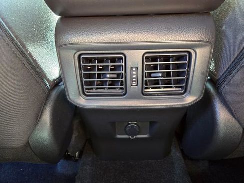 Used 2023 Toyota RAV4 LE AWD/4WD image 16