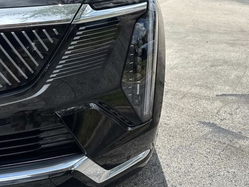 New 2026 Cadillac Escalade IQL Luxury image 9