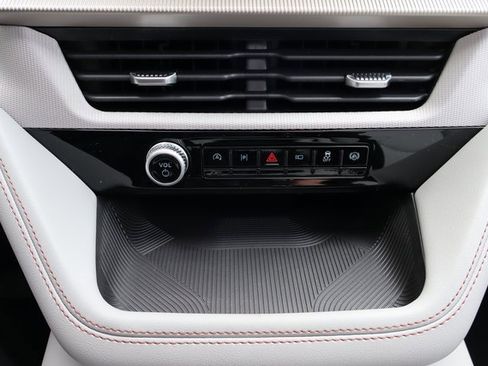 New 2026 Ford Explorer Active w/ Active Comfort Package image 10