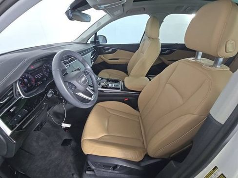 Used 2023 Audi Q7 2.0T Premium Plus w/ Premium Plus Package AWD/4WD image 3