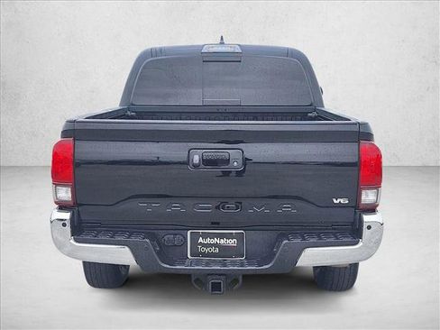 Used 2022 Toyota Tacoma SR5 RWD image 5