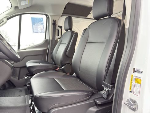 New 2025 Ford Transit 250 Low Roof AWD image 17