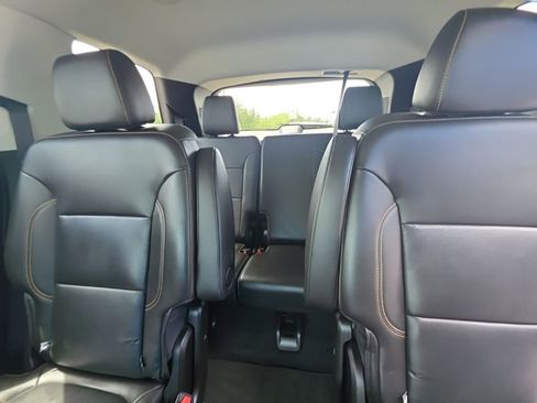 Used 2021 Chevrolet Traverse RS AWD/4WD image 16