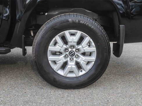 Certified 2023 Nissan Frontier SV w/ SV Convenience Package image 10