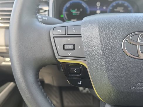 Used 2026 Toyota Camry XSE FWD image 16