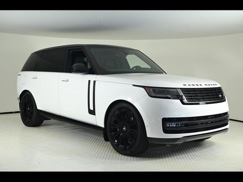 Used 2025 Land Rover Range Rover Long Wheelbase SE image 7