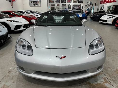 Used 2009 Chevrolet Corvette Convertible w/ Preferred Equipment Group RWD image 32