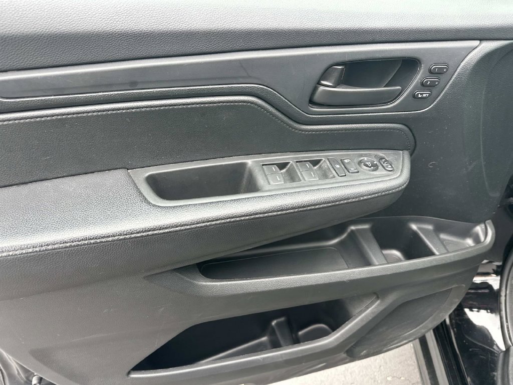 Used 2023 Honda Odyssey Sport image 16