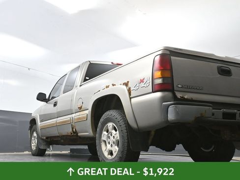 Used 2001 Chevrolet Silverado 1500 LS w/ Firm Ride Suspension Pkg AWD/4WD image 30