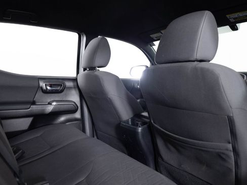 Used 2017 Toyota Tacoma TRD Sport w/ Tow Package (A/T) image 20