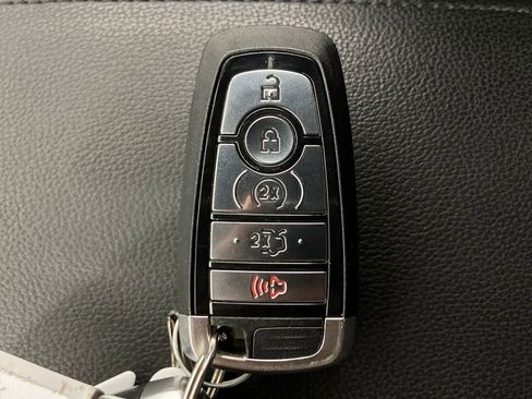 Used 2018 Ford Explorer XLT w/ Equipment Group 202A image 33