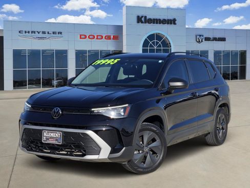 Used 2025 Volkswagen Taos S w/ Taos MDO Package FWD image 1