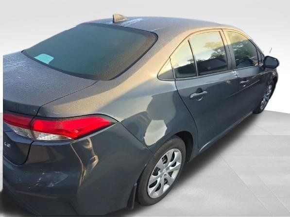Used 2025 Toyota Corolla LE FWD image 4