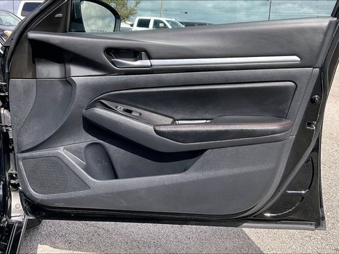 Used 2024 Nissan Altima 2.5 SR image 29