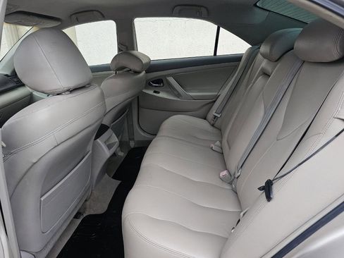Used 2007 Toyota Camry LE FWD image 25