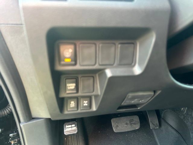Used 2026 Nissan Frontier PRO-4X w/ Tow Package AWD/4WD image 23
