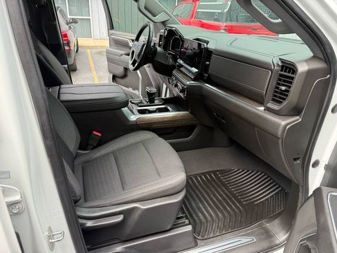 Used 2023 Chevrolet Silverado 1500 RST w/ Z71 Off-Road Package AWD/4WD image 20