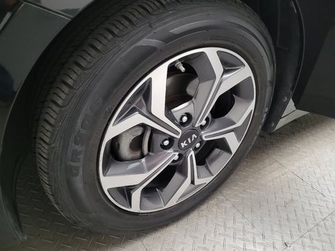 Used 2020 Kia Forte LXS image 31