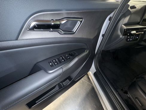 New 2026 Kia Sportage X-Line image 17