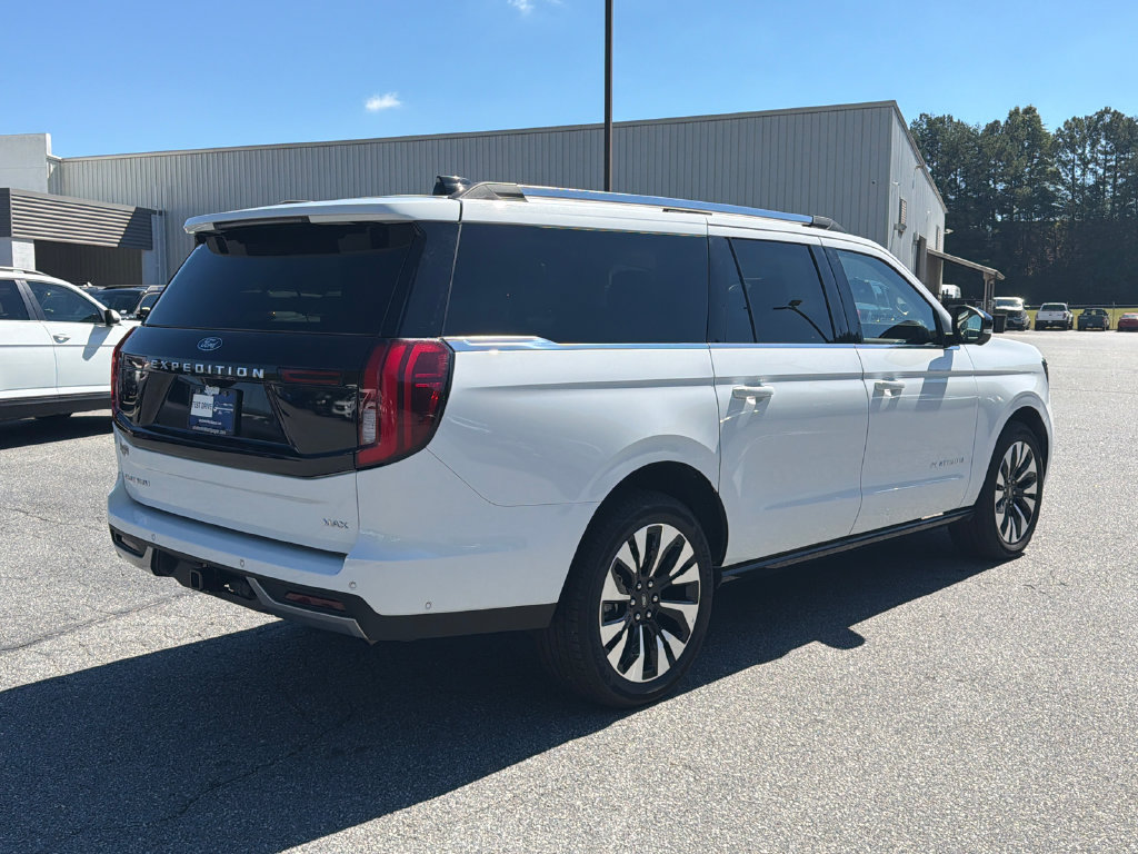 Used 2025 Ford Expedition Max Platinum w/ Driver's Package AWD/4WD image 7