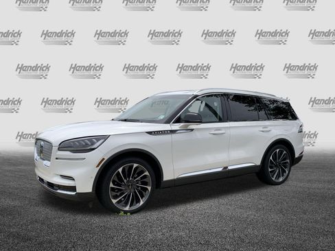 Used 2023 Lincoln Aviator Reserve w/ Equipment Group 201A RWD image 5