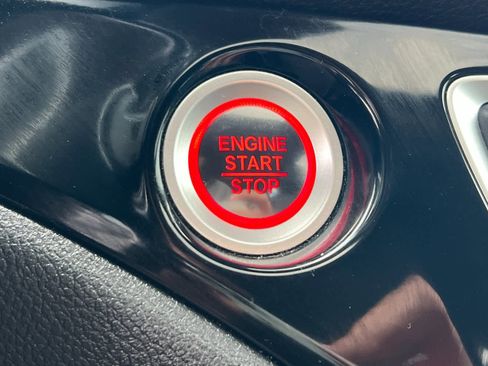 Used 2018 Honda Pilot Touring image 26