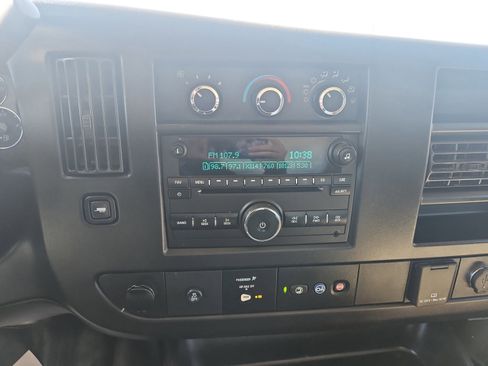 Used 2020 GMC Savana 3500 Base w/ Power Convenience Package image 7