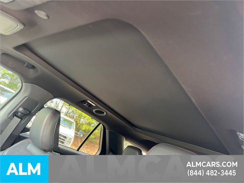 Used 2025 Ford Explorer ST image 35