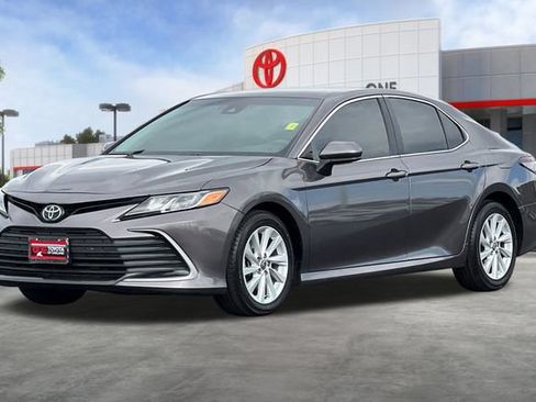 Used 2024 Toyota Camry LE FWD image 9