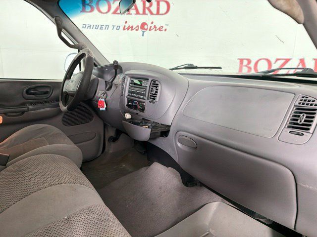 Used 2002 Ford F150 XLT RWD image 30